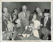 1949 Press Photo Edgar Bergen with fellow ventriloquists at Hollywood meeting picture