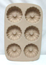 The Pampered Chef Mini Fluted Bundt Cake Pan Family Heritage Stoneware Retired picture