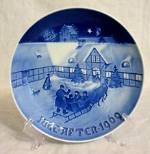 Bing & Grondahl 1969 Annual Christmas Plate - Arrival of Christmas Guests picture