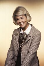 Doris Day in The Doris Day Show smiling pose in checkered jacket 8x10 inch Photo picture