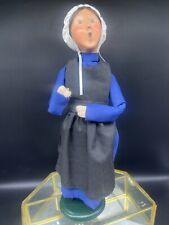 2002, Byers' Choice, AMISH Woman, Caroler  Figurine, SIGNED,  **READ** picture