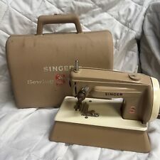 Vtg 1960s Singer hand crank sewing machine beige 22851, 22852. Sewing Machine picture