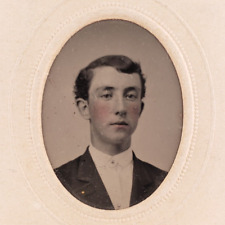 Attractive Young Philadelphia Man Tintype c1870 Antique 1/16 Plate Photo PA F728 picture