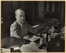 Archibald MacLeish,Librarian of Congress,desk,office,papers,officers,1939 picture