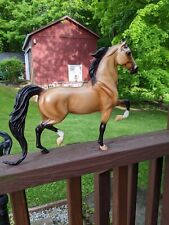Breyer National Show Horse #1179 Madison Avenue Buckskin Retired Great Condition picture