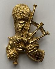 Kilt Pin Brooch  Bagpiper Bagpipes Gold Tone Pin 2.25” picture