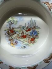 Bunnykins Child’s Porcelain Bowl Lake Bunny Family 1984 Pre-Owned picture