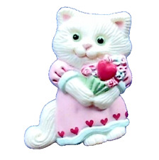 Hallmark PIN Valentines Vintage CAT with Heart BOUQUET White 1991 Brooch picture