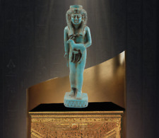Gorgeous Queen HATSHEPSUT standing and holding the gazelle picture