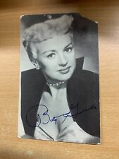 VINTAGE BETTY GRABLE PRE-PRINTED AUTOGRAPH POSTCARD 20th CENTURY FOX (LL) picture