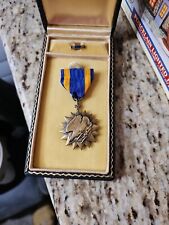 Vintage U.S. Air Medal-Ribbon-Original case- Collectors Item- Decoration Set picture