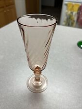 8 Pink champagne wine glasses France…very Pretty picture
