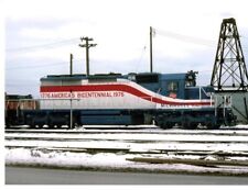 Milwaukee Road SD40-2 diesel locomotive (Bicentennial paint) photo 10