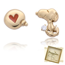Peanuts Snoopy Wipeout & Walking Snoopy Stud Earrings Gold K10 Japan New picture