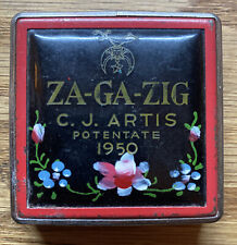 Za-Ga-Zig CJ Artis Vintage Makeup Compact - Freemason Insignia picture