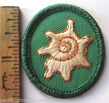 Retired Girl Scout 1989-2011 SEASHELL TROOP CREST Ocean Sea Shell Patch Troop ID picture