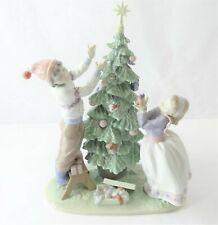 LLADRO Trimming The Tree Porcelain Figurine - EXCELLENT Condition picture