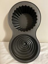 Wilton Giant Cupcake Pan 3-D Non-Stick Birthday Swirl - Excellent Condition picture