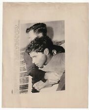 NOT IDENTIFY SWEAT SHIRTED SEN ROBERT KENNEDY SHOOTING SUSPECT 1968 Photo Y 283 picture