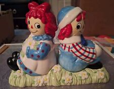 Raggedy Ann & Andy Salt & Pepper Shakers Ceramic Treasure Craft Vintage picture