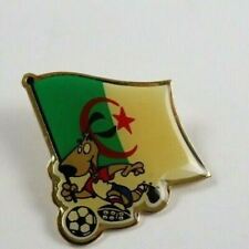Vintage World Cup 1994 Algeria Flag Dog Playing Soccer Football Pin Pinback picture