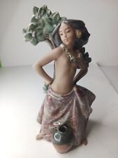 Lladro 2171 Polynesian Girl with Jug 9.5” Figurine Hand Made in Spain 1986 picture