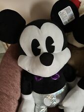 2023 Disney 100 Years of Wonder Mickey & Minnie Mouse 30