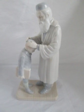MOSHE YAKOV limited edition porcelain figurine--Rabbi blessing boy.  MINT picture