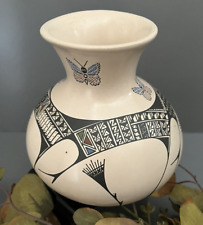 Mata Ortiz Pottery Angela Corona Etched Paquime Butterfly Butterflies Vase Art picture