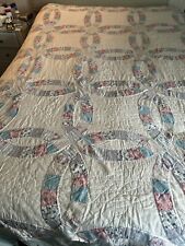 Vtg 30's 40's Wedding Ring Quilt Hand stitched pastel  scalloped edge 77” X 79” picture