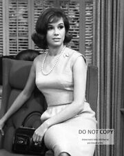 MARY TYLER MOORE IN THE TV SITCOM 