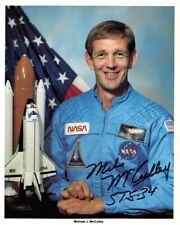 MICHAEL MIKE J. MCCULLEY Signed 8x10 Photo w/ Hologram COA NASA ASTRONAUT picture