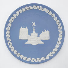 WEDGWOOD Jasperware Vintage 1971 Blue Christmas Plate with Piccadilly Circus picture