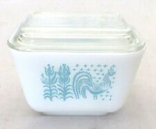 Pyrex Turquoise Butterprint Fridge Dish with Lid picture