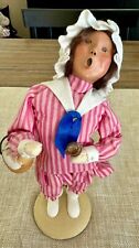 Byers Choice Beach Girl Caroler Signed – 2001 Seashells and Bucket EUC picture