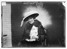 Bessie Abott,1878-1919,American opera singer,Bessie Pickens,holding dog picture