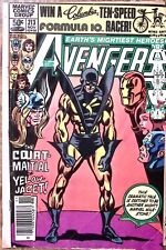 1981 THE AVENGERS #213 NOV THE COURT MARTIAL OF YELLOW JACKET MARVEL Z3849 picture