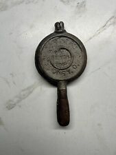 Sample Small Wagner Sidney 0 Cast Iron Waffle Maker Pat. Feb 1910. No Base picture