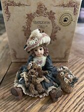 Boyd’s Figurines, 1999 1st Edition Meredith W/ Jacqueline … Daisy Chain W/ Box picture