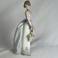 LLADRO Figurine BASKET OF LOVE #7622 Mint Retired 1994 picture