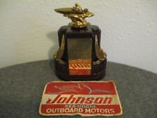 1940 SPEEDBOAT NATIONAL OUTBOARD CHAMPIONSHIP BAKELITE TROPHY+ JOHNSON PATCH 5x8 picture
