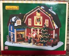 2017 LEMAX LIGHTED CHRISTMAS AT THE FARM BUILDING #75192  w/ Box - RARE picture