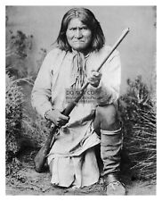 GERONIMO NATIVE AMERICAN CHIEF HOLDING RIFLE 8X10 PHOTO picture