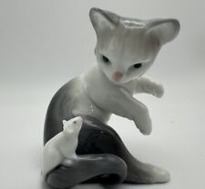Lladro Porcelain Figurine 5236 Kitty Cat with Mouse on Tail Glossy picture