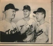 1966 Press Photo Minnesota Twins Baseball Pitching Johnny Sain & Players picture