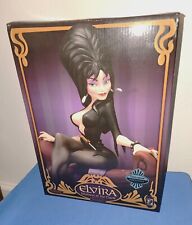 Sideshow Elvira Tooned Up Maquette Statue EXCLUSIVE picture