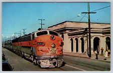 WESTERN PACIFIC RAILROAD CALIFORNIA ZEPHYR Oakland CA Train Locomotive Postcard picture