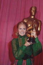 English actress Juliet Mills 1971 OLD PHOTO picture