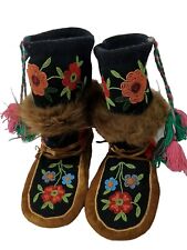 Vintage Native American Mukluks Moccasins Boots Beaded Floral Canada EUC picture