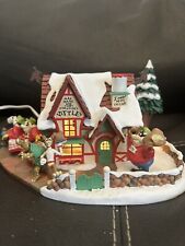 Danbury Mint Max Hare and Toby Tortoise's Vittles Disney Winter Wonderland & Box picture